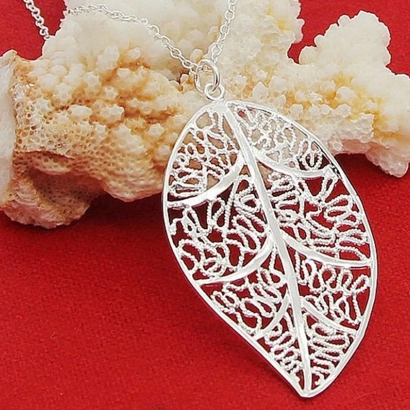 STERLING SILVER LEAF NECKLACE - Picture 9 of 11